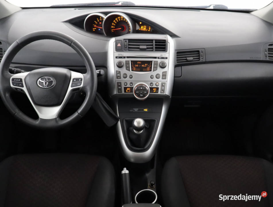 Toyota Verso 20 D4D manualna Bielany Wrocławskie