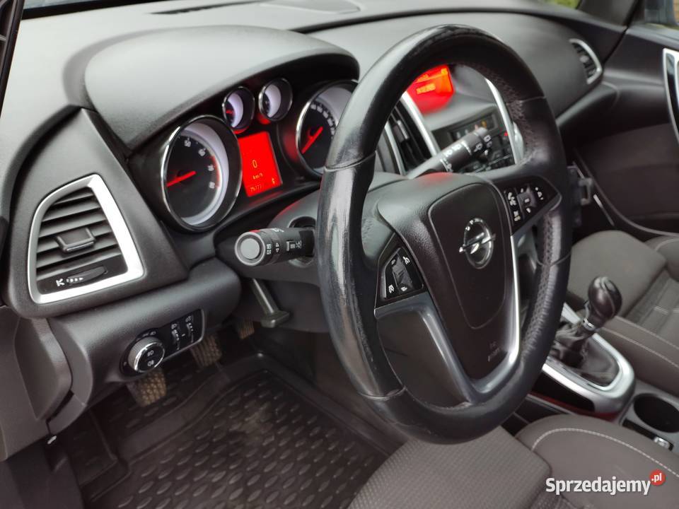 Opel Astra J 2011r 16i 116 BEZWYPADKOWA z 116KM sprzedam