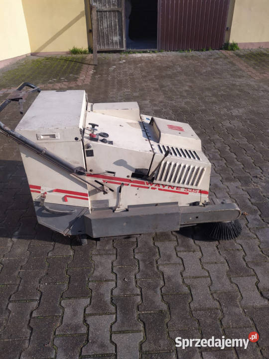 Zamiatarka samojezdna spalinowa do kostki betonu