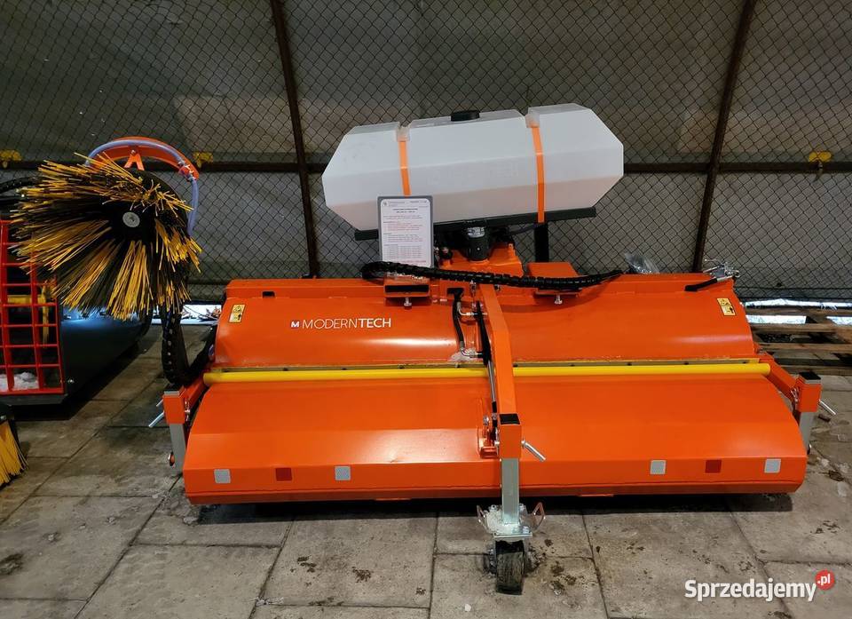 Zamiatarka hydrauliczna z pojemnikiem i Wrocław