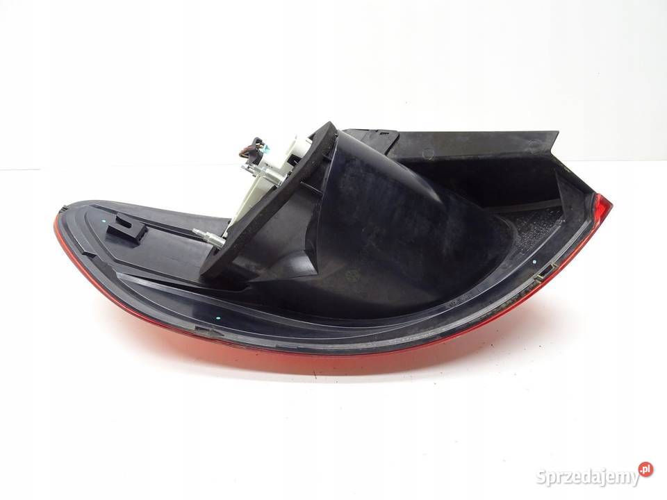 LAMPA PRAWY TYŁ PRAWA TYLNA W BŁOTNIK 3C8945096D sprzedam