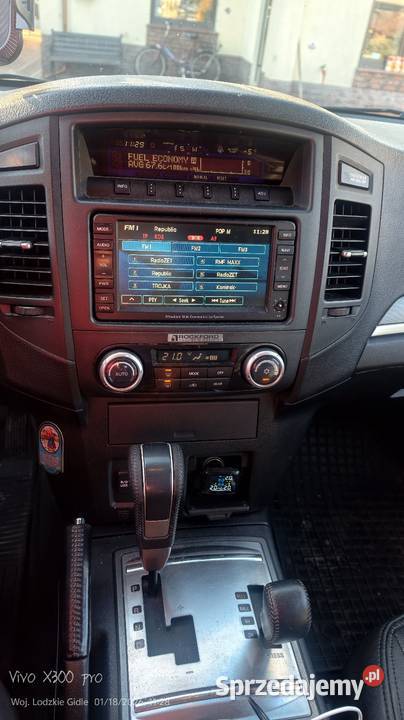 Mitsubishi Pajero 4 stan idealny 3200cm3 Gidle