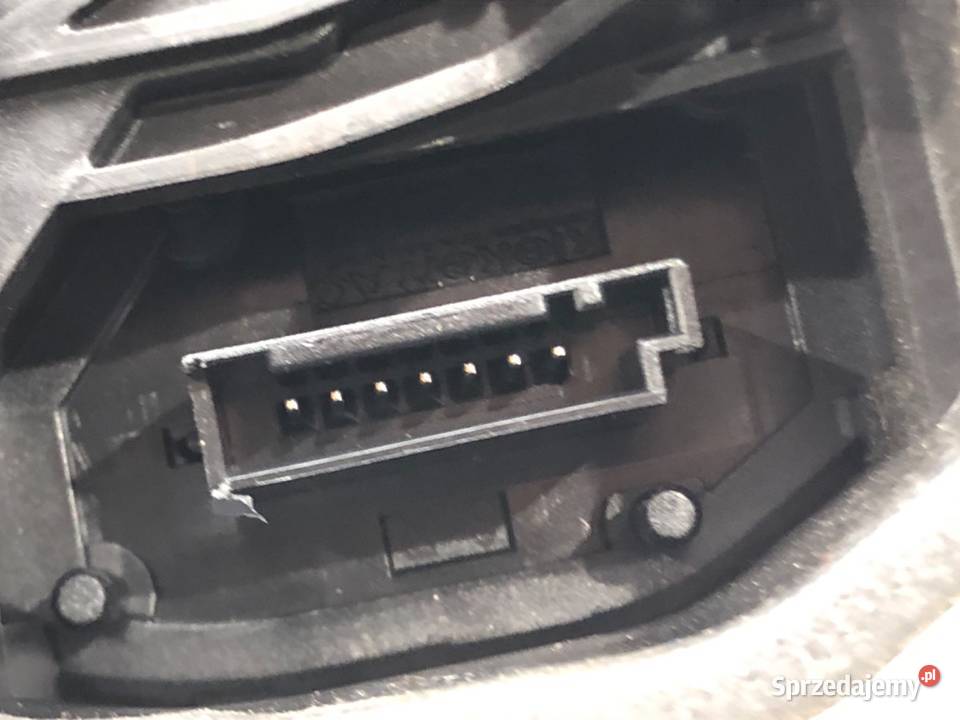 ZAMEK DRZWI PRAWY PRZÓD BMW E61 Hatchback osobowe