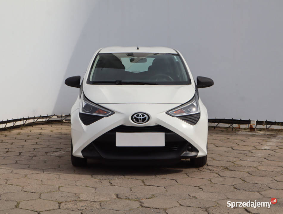 Toyota Aygo 10 VVTi manualna
