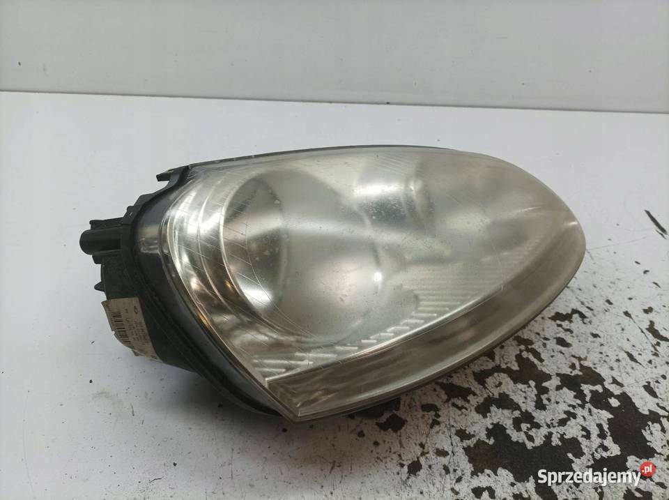 LAMPA PRZÓD PRAWA EU 1K6941006P VW Volkswagen