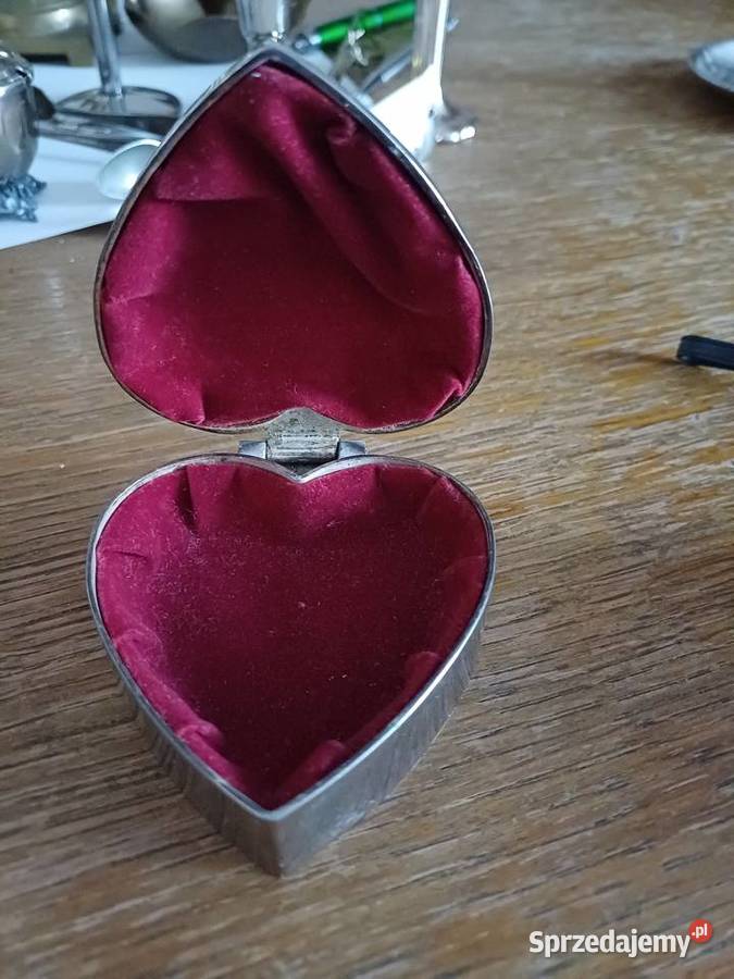 Puzderko na biżuterię metalowe w kształcie serca