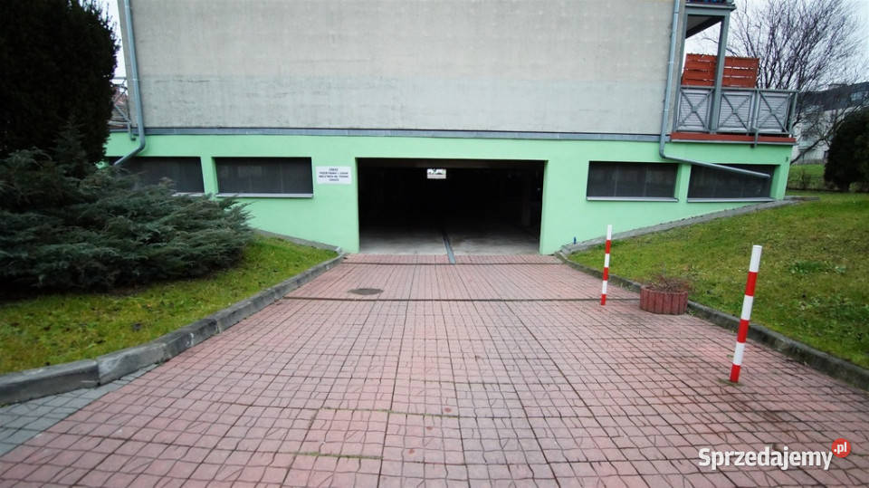 Sprzedaż miejsce postojowe garaż podziem1120m2 Opole