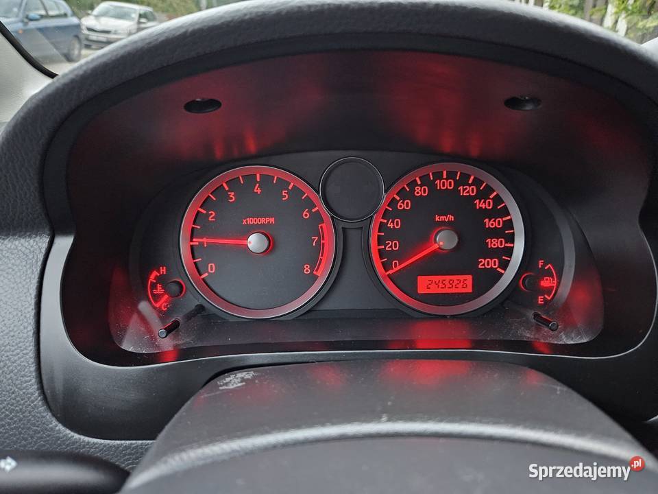 Suzuki liana błękitna benzyna 2004 r