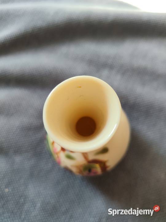 Porcelanowy wazonik