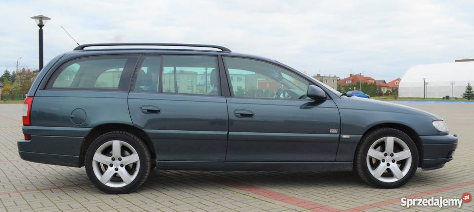 Opel Omega 22 Design Edition benzyna kombi zielony kujawsko-pomorskie Mogilno
