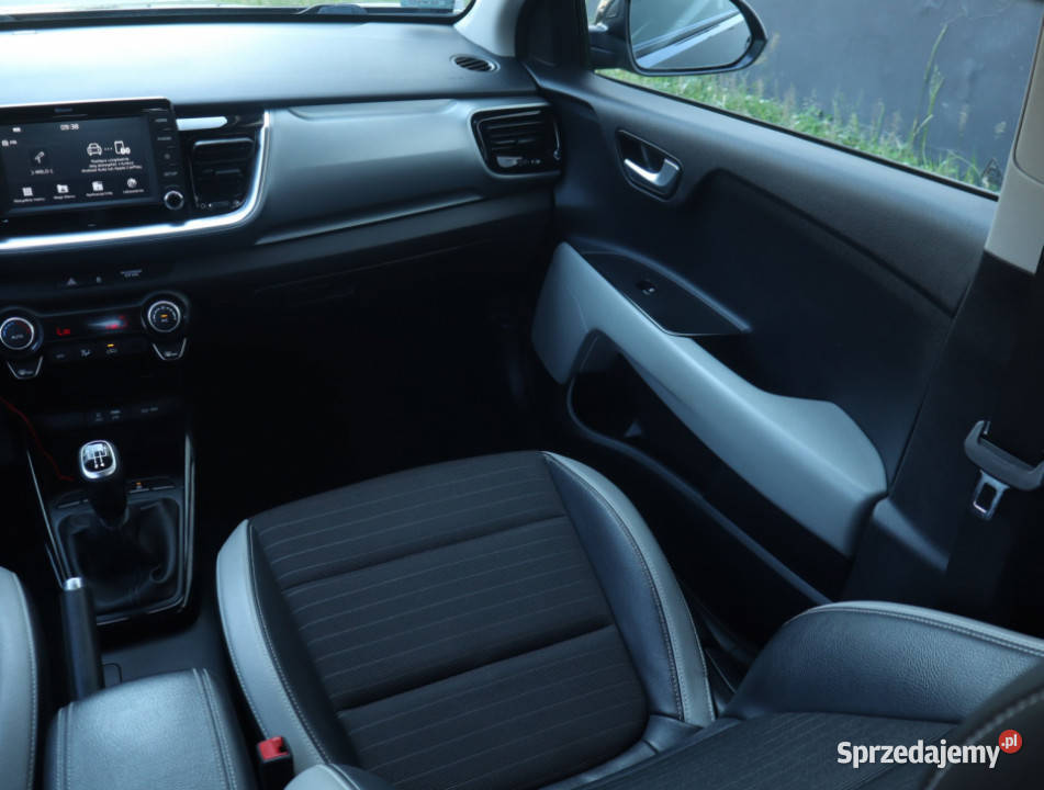Kia Stonic 10 TGDI Rok produkcji 2019 Łódź