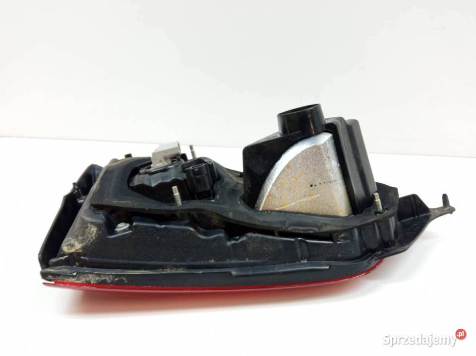 LAMPA TYŁ W KLAPĘ PRAWA J11 Nissan Qashqai II świętokrzyskie
