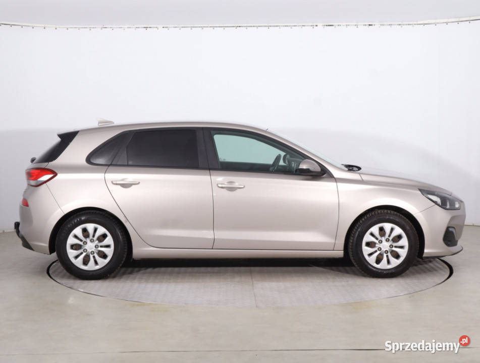 Hyundai i30 14 CVVT Piaseczno sprzedam