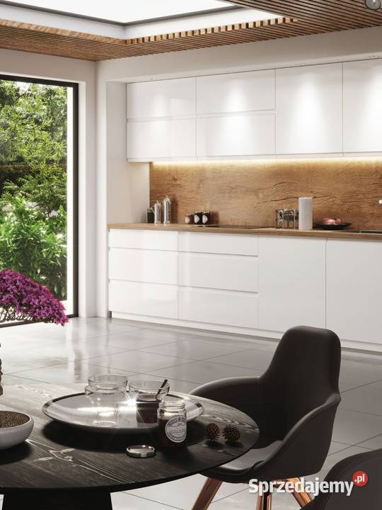 KUCHNIA BEZUCHWYTOWA LAKIEROWANA Kuchnia Toruń