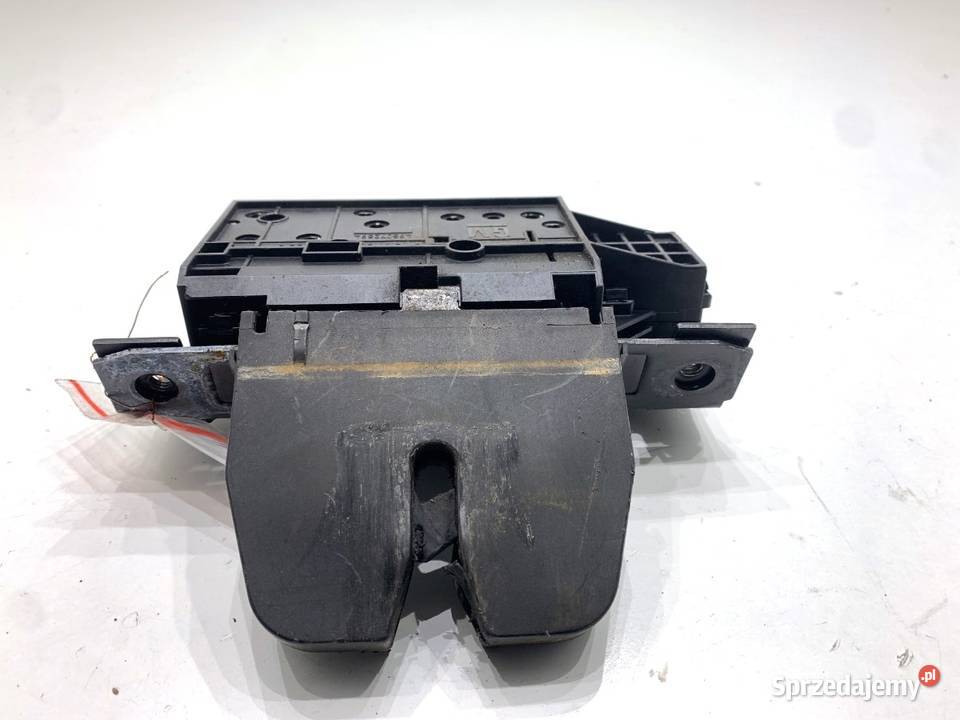 ZAMEK KLAPY TYŁ OPEL VECTRA C Hatchback sprzedam