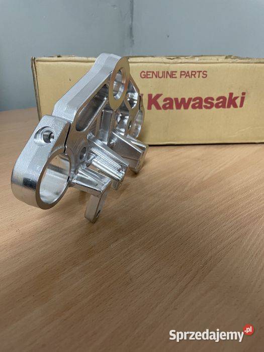 Nowa oryginalna półka górna kawasaki zl 600 sprzedam