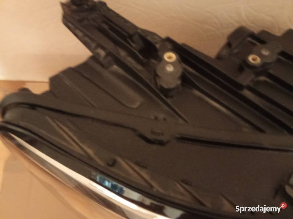 VW Passat B82023rreflektor przedni prawy full Kamieniec Wrocławski