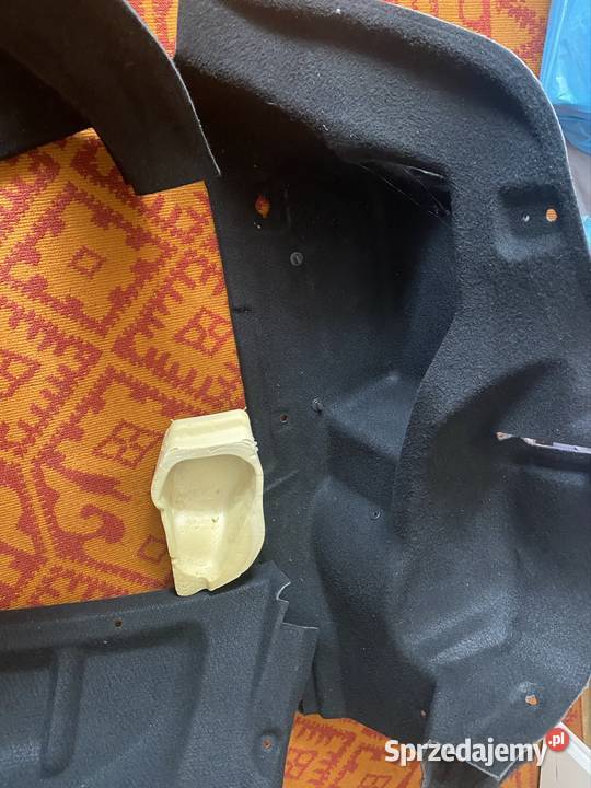 Mercedes W204 tapicerka