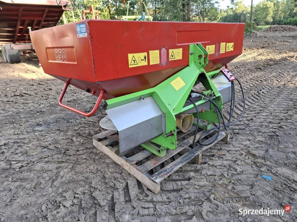 Rozsiewacz nawozu Unia Brzeg MX 850 Dąbrowa Tarnowska