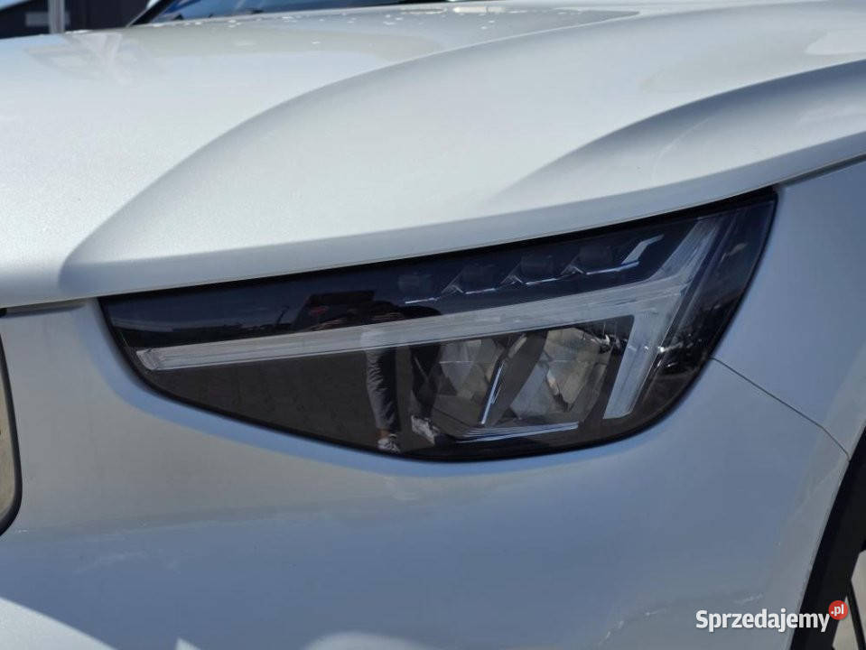 Volvo XC40 2022r FV23 Skóry Kamera bezwypadkowy 72213km Poznań sprzedam