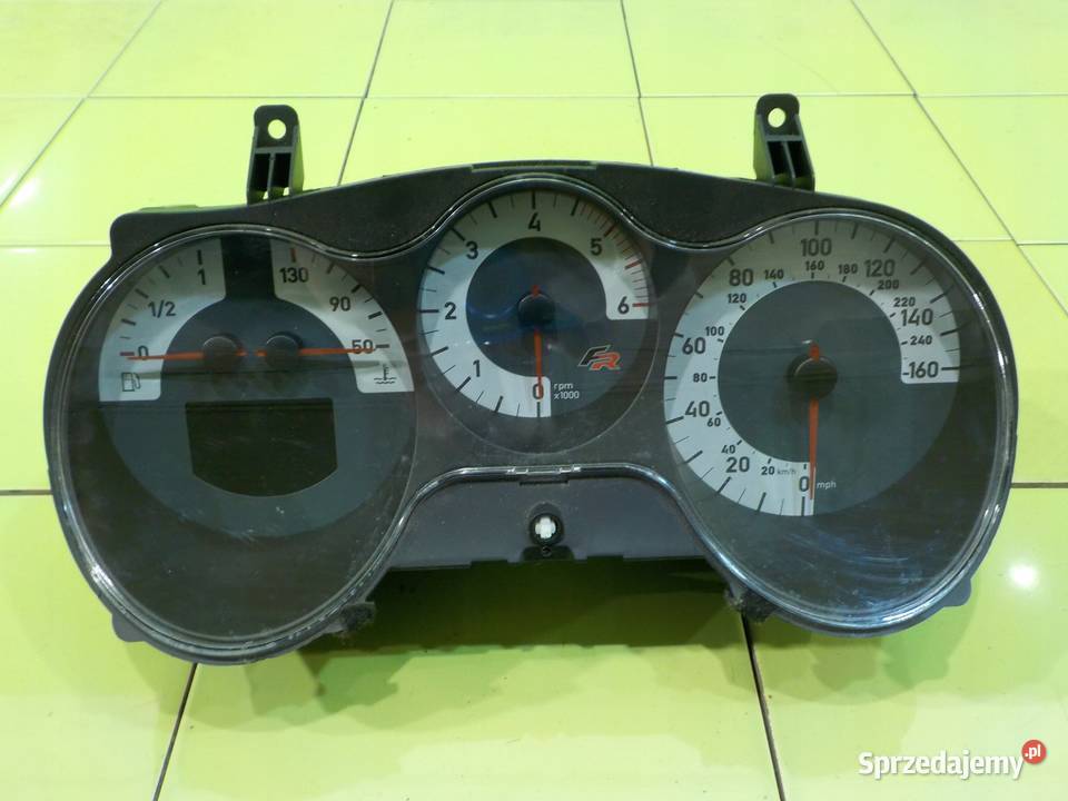 SEAT LEON II 20 TDI 08r HB 5D licznik zegary Suków