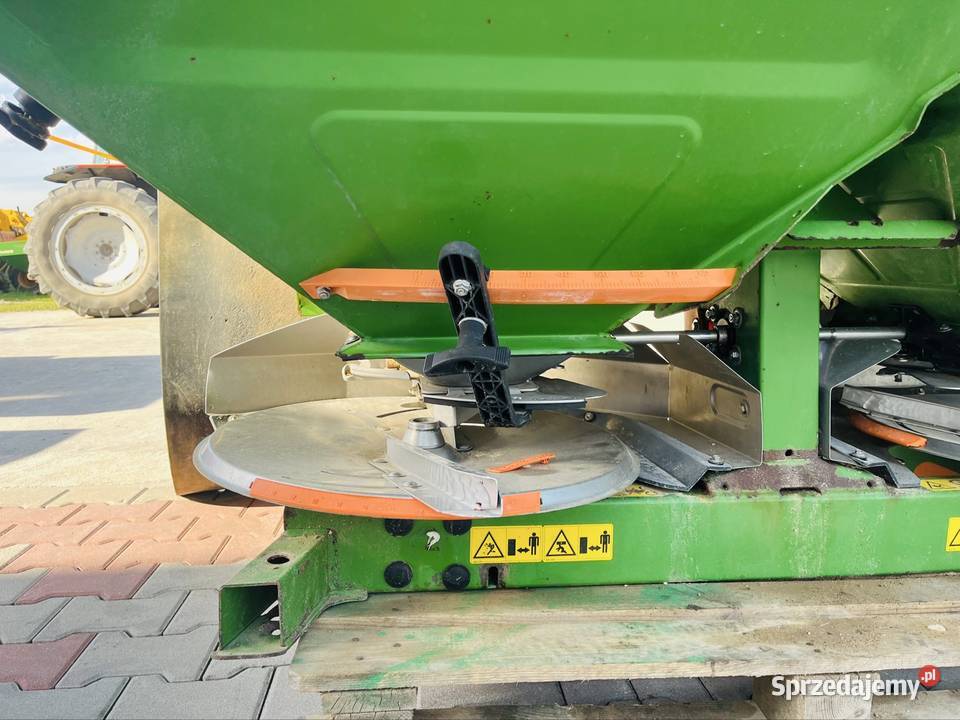 Rozsiewacz Amazone ZAM Novix 2700 l Chwałkowo
