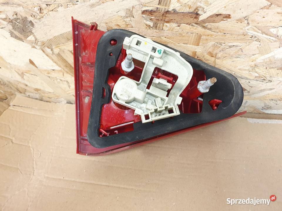 AUDI A5 8T0 LAMPA PRAWA TYLNA PRAWY TYŁ W KLAPĘ sprzedam