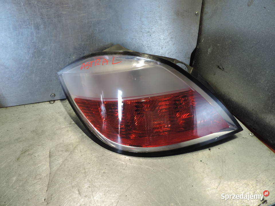 OPEL ASTRA III H HB LAMPA TYŁ LEWA TYLNA Rok produkcji 2005 Nowy Sącz