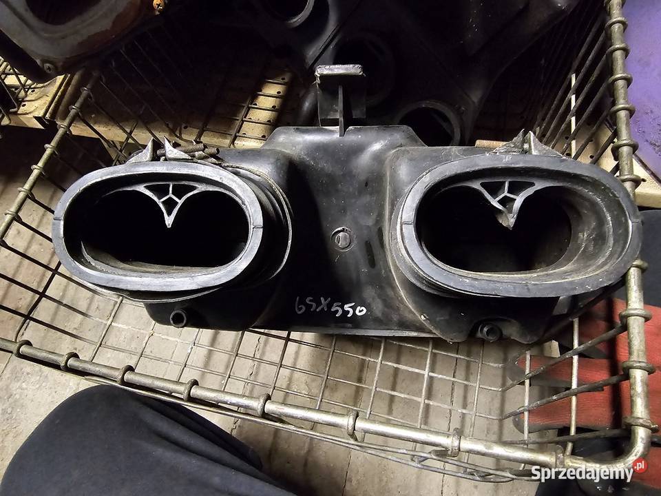 Suzuki GSX 550 króćce airboxa GSX550 dolotowe Króćce dolnośląskie Jelenia Góra