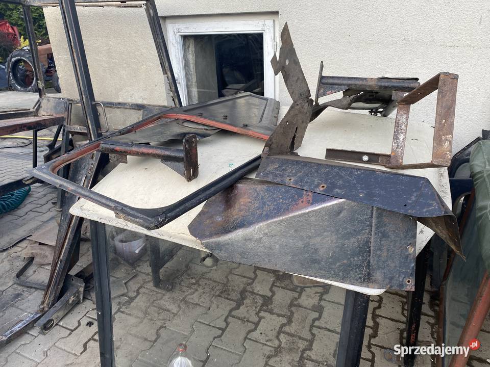 Kabina daszek Ursus C330 Kabina i karoseria Lubcza