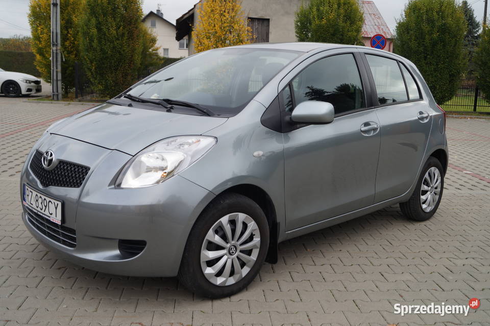 TOYOTA YARIS 2 Klima 5 Drzwi Zarejestrowany Rzeszów