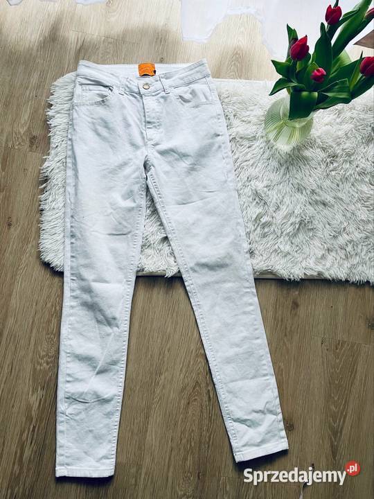 Białe spodnie jeansy 100cotton