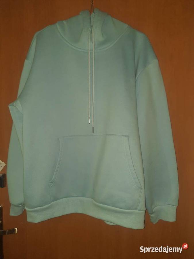Bluza młodzieżowa z kapturem ładna