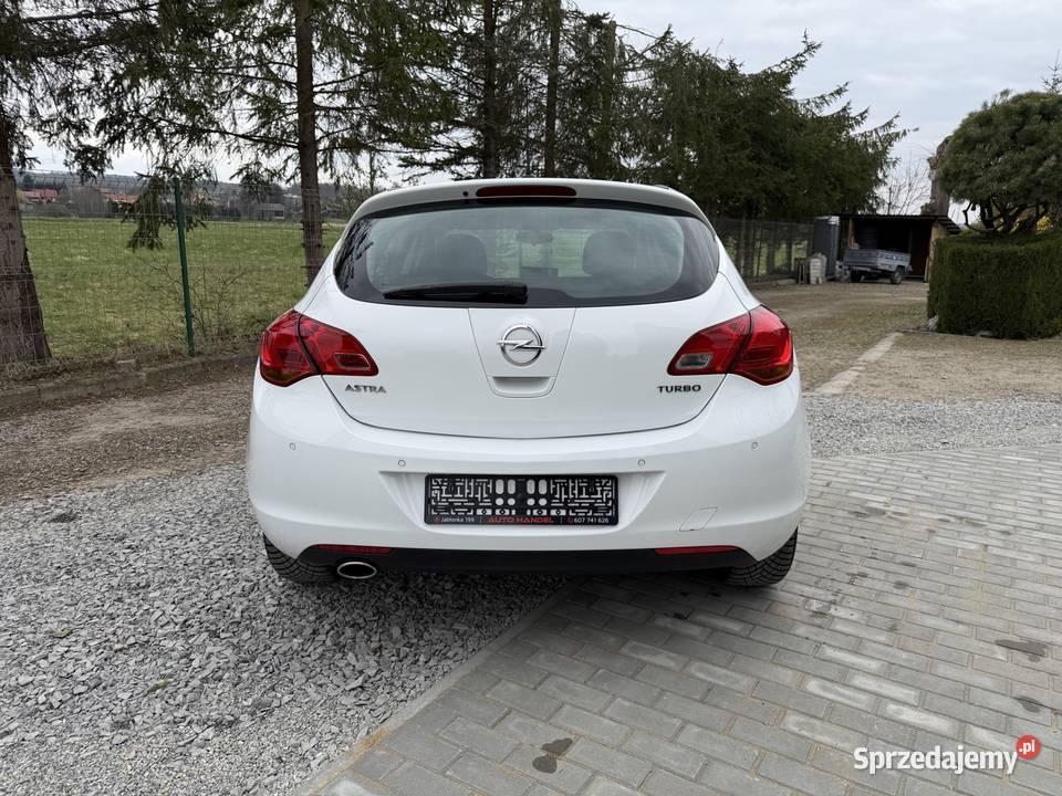 Opel Astra J 14T 140 2012 r 158kkm Stan Klima