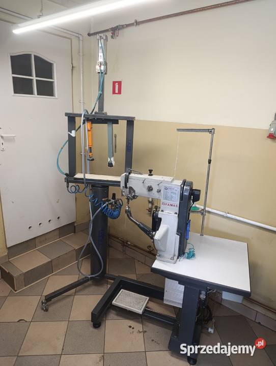 Maszyna do obszywania FAMAS224 sprzedam