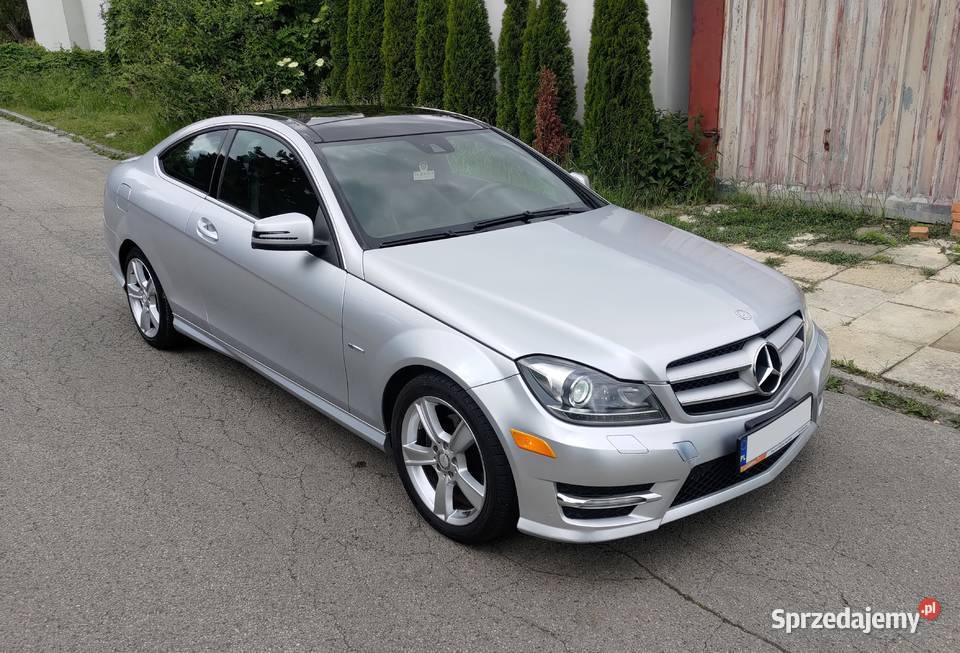 MercedesBenz C250 w204 Coupe 2012r panorama Rok produkcji 2012 Kraków