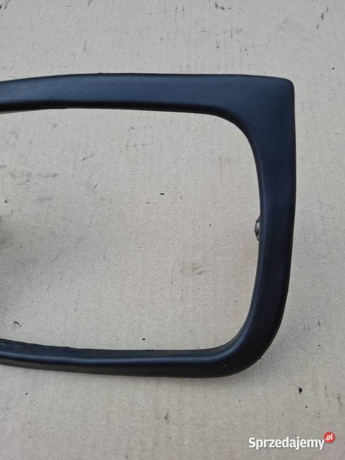 Zewnętrzne ramki reflektorów przednich Fiat 126p opolskie Strzelce Opolskie sprzedam