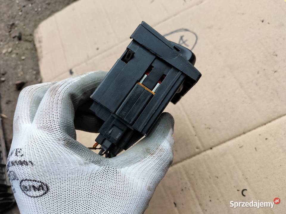 VW GOLF 3 MK3 1H69415322817 WŁĄCZNIK WYŁĄCZNIK Kamień-Kolonia