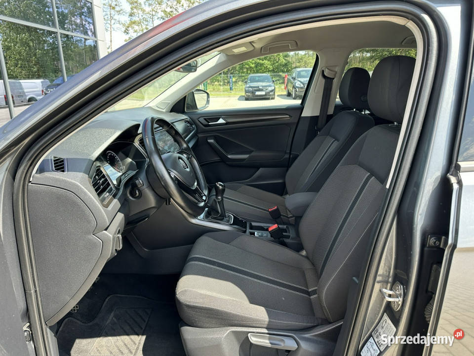 Volkswagen TRoc Grzane fotele Lane Assist autoalarm