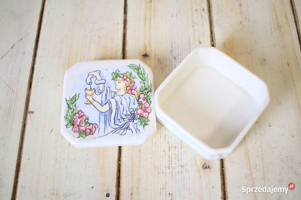Szkatułka porcelanowa ręcznie malowana Góra