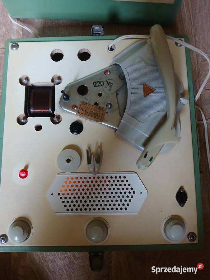 Gramofon walizkowy