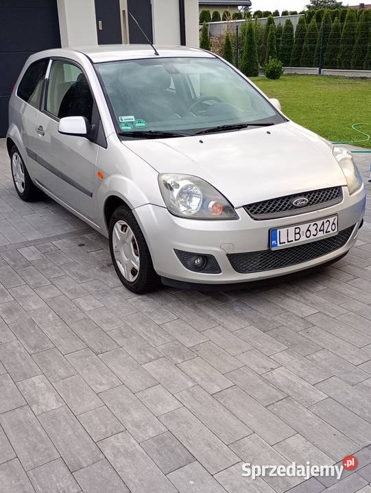 Ford Fiesta 14 LPG Tania Jazda 20 100 srebrny Fiesta Krępiec