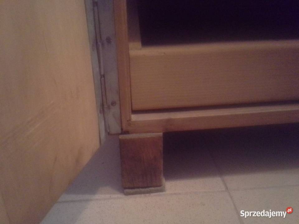 Biurko z szufladami prl a może starsze