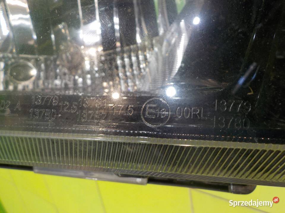 SSANGYONG RODIUS II TURISMO 20 B 13r lampa prawy Suków