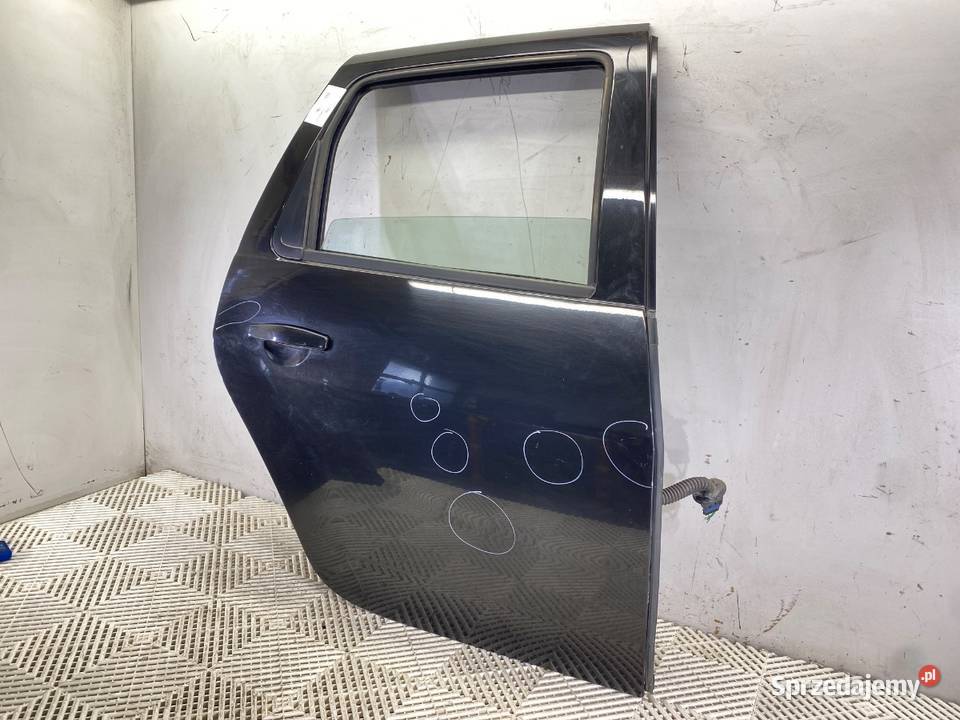 DRZWI PRAWY TYŁ DACIA DUSTER Hatchback 1018