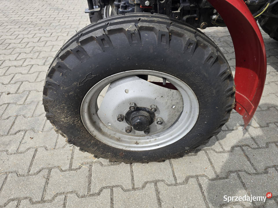 Ciągnik URSUS C330 z kabiną Tarnówek