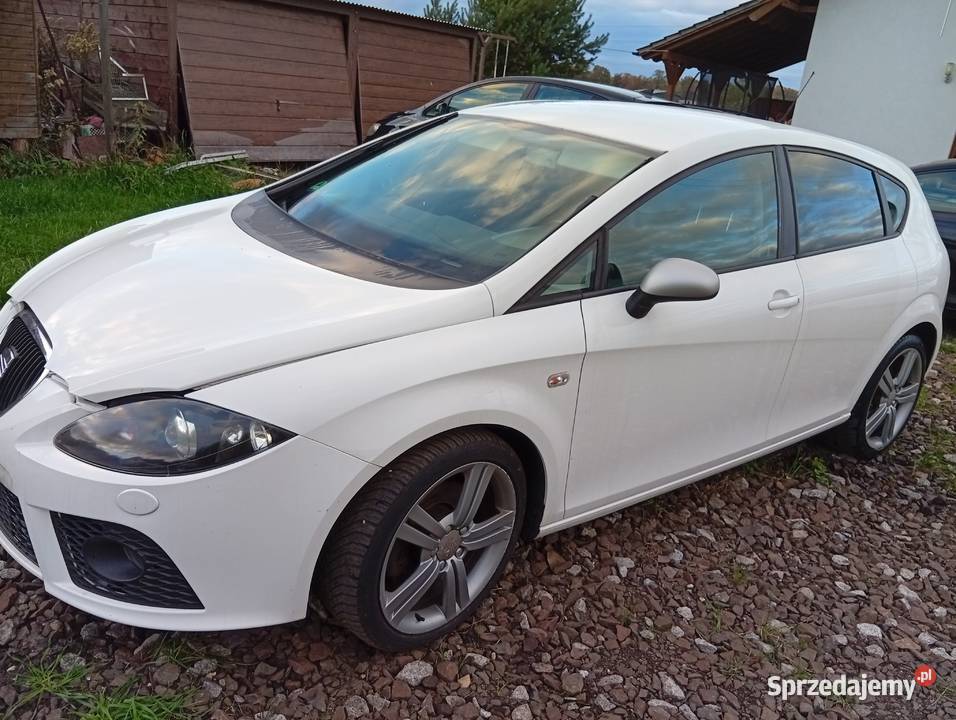 VW Golf GTI V 20 TFSI 200 czarny mat 220 Golf Syców