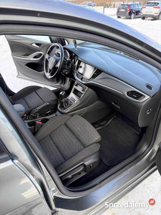 Sprzedam Opel Astra K 2018r serwisowany w ASO Tomaszów Lubelski
