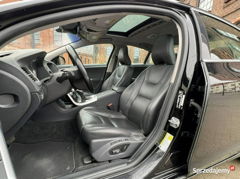 Volvo S60 25T T5 AWD Key les go DVD Skóra Navi Rok produkcji 2015 Sokołów Podlaski