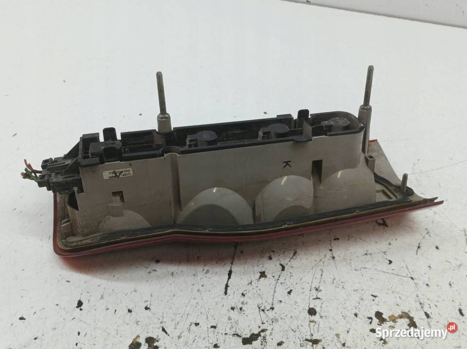 LAMPA TYŁ PRAWA LIFT Ford Transit VI 2006